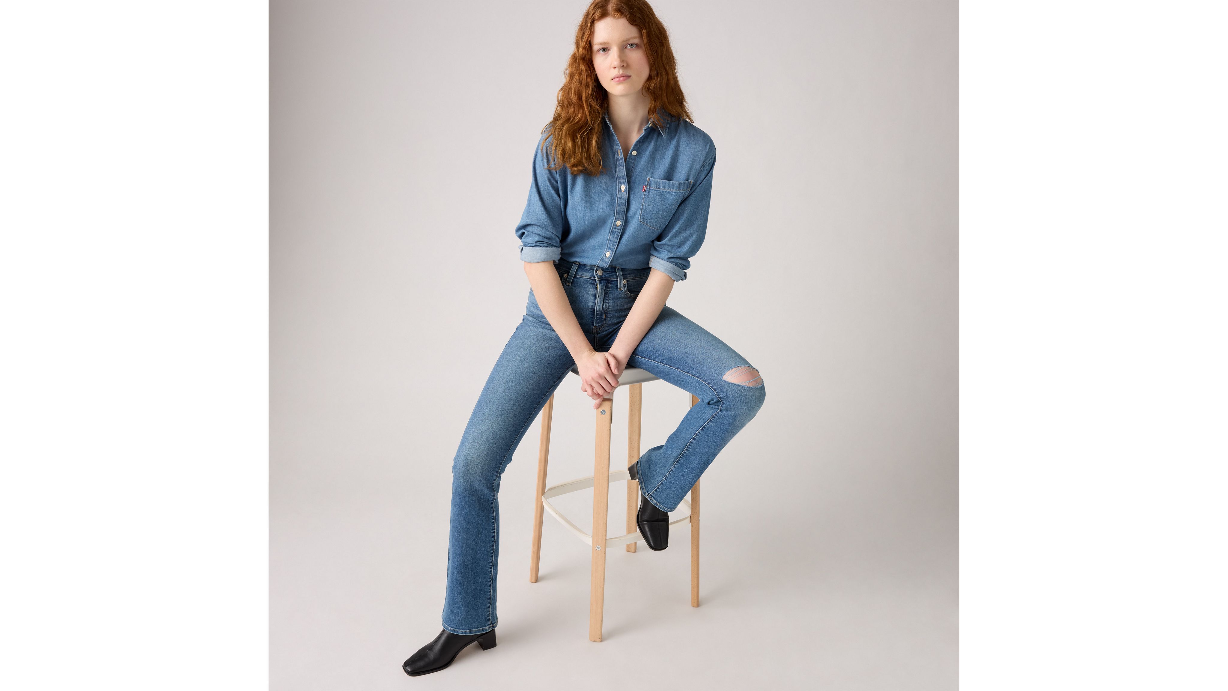 Женские джинсы Bootcut с высокой талией 725 Levi's, Timeless Tint - Medium Wash
Женские джинсы Bootcut с высокой талией 725 Levi's, Timeless Tint - Medium Wash