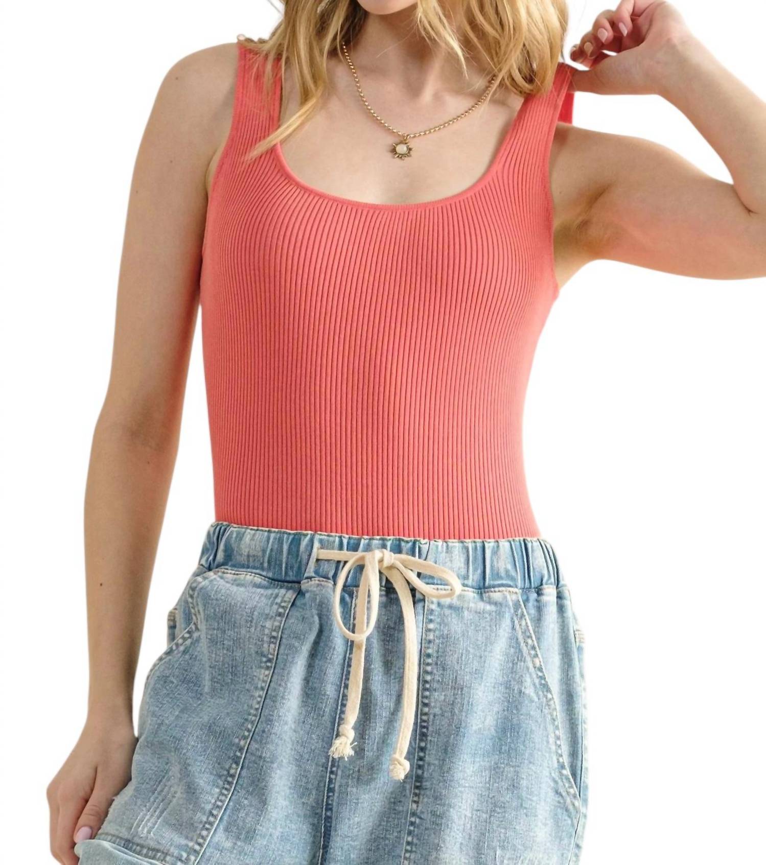 Что-то хорошее происходит, боди в коралловом цвете And The Why
Что-то хорошее происходит, боди в коралловом цвете And The Why