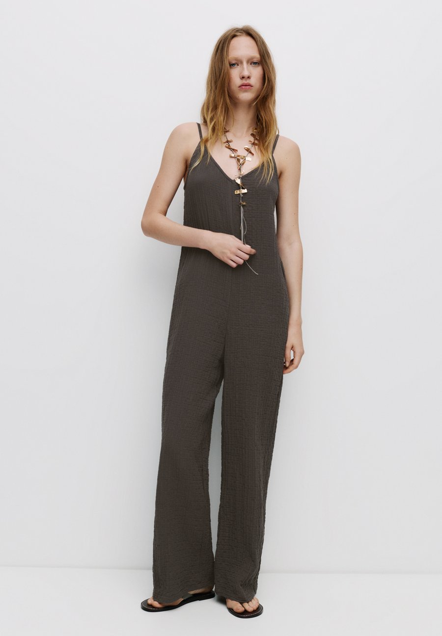 Комбинезон PULL&BEAR STRAPPY, Grey
Комбинезон PULL&BEAR STRAPPY, Grey