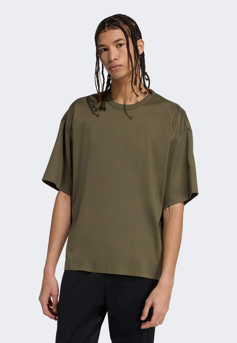Футболка Adidas Sportswear SOFT LUX, Olive Strata/Olive, Хаки, Футболка Adidas Sportswear SOFT LUX, Olive Strata/Olive
Футболка Adidas Sportswear SOFT LUX, Olive Strata/Olive, Хаки, Футболка Adidas Sportswear SOFT LUX, Olive Strata/Olive