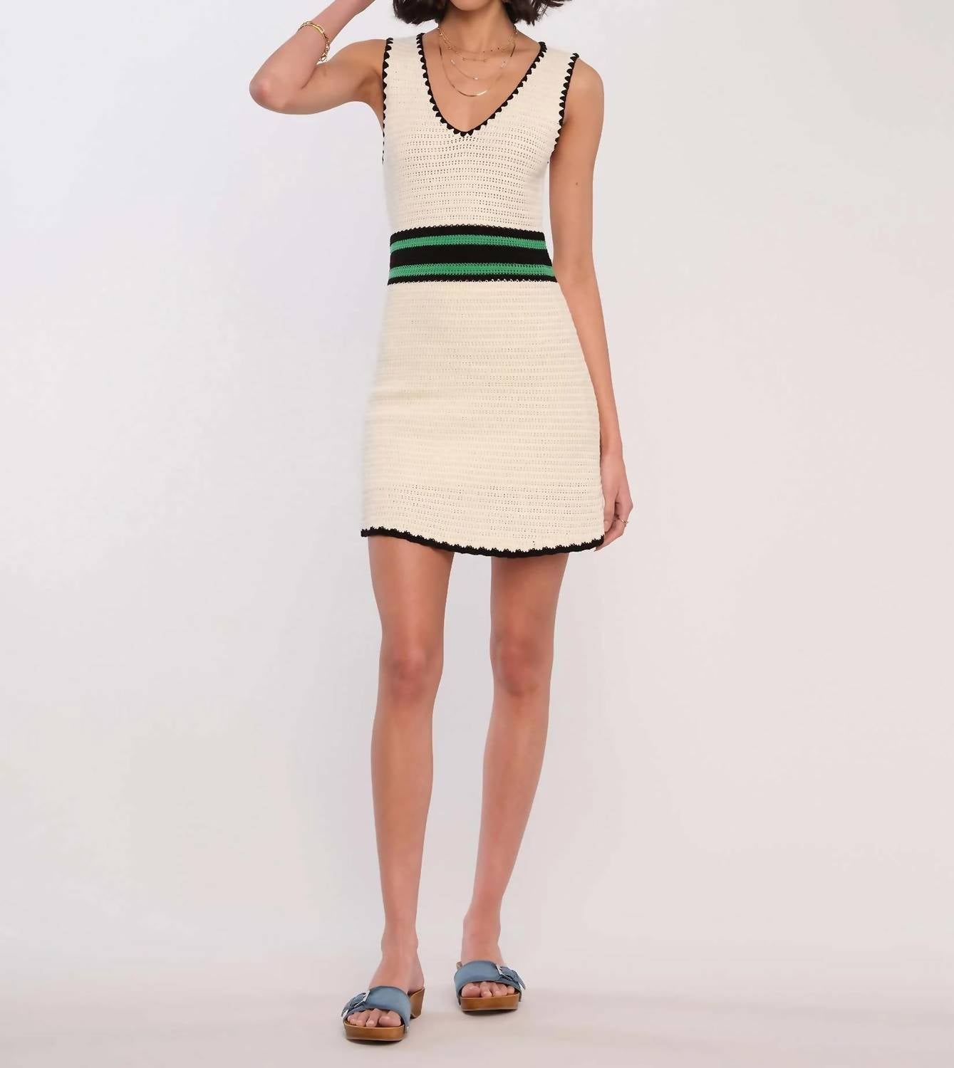 Платье Nile цвета слоновой кости Heartloom
Платье Nile цвета слоновой кости Heartloom