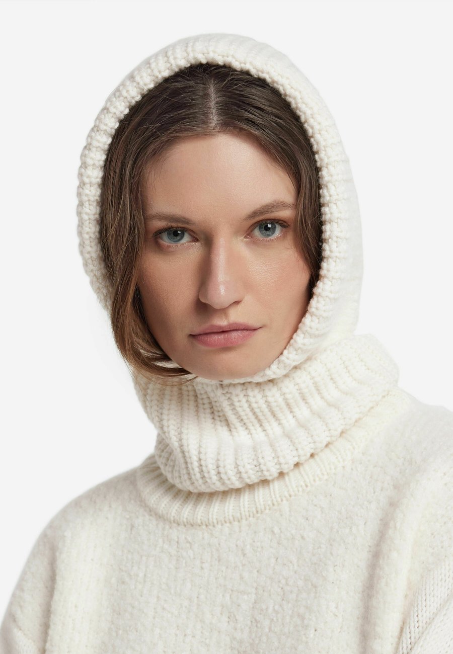 Шапка Falconeri Beanie, White/Off-White
Шапка Falconeri Beanie, White/Off-White