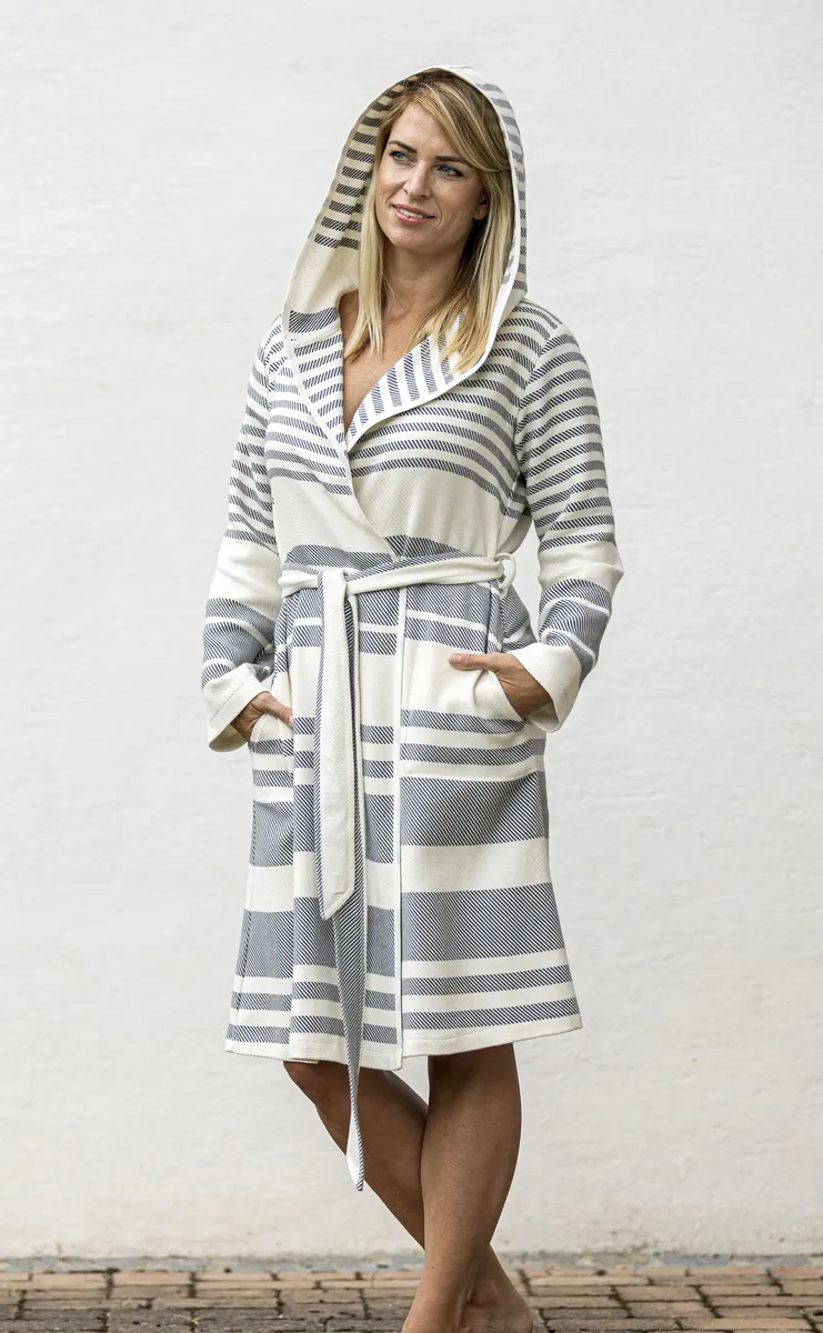 Framsohn махровый женский халат "Boho Living", модный вид в полоску Framsohn Frottier, серый
Framsohn махровый женский халат "Boho Living", модный вид в полоску Framsohn Frottier, серый