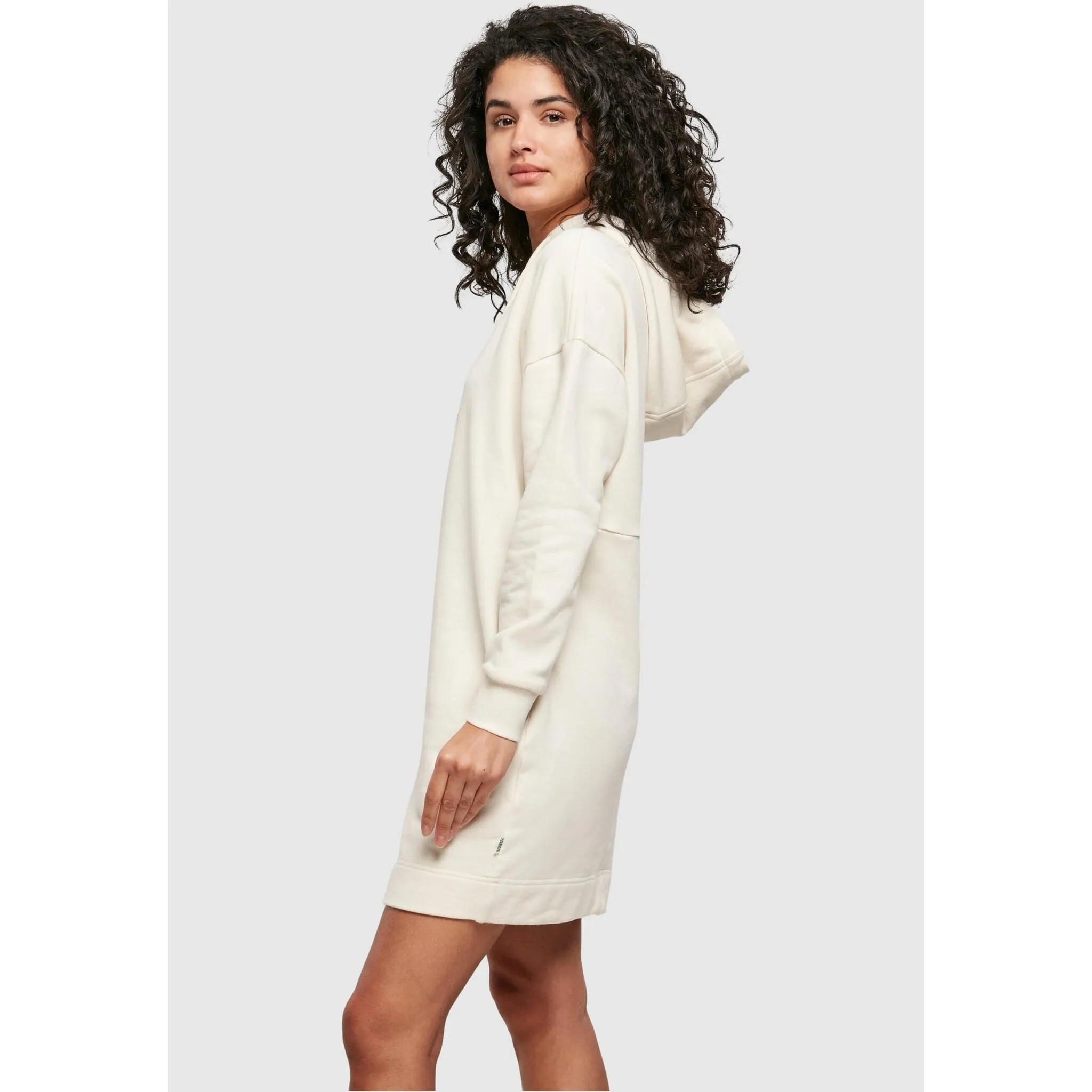 Платье-рубашка URBAN CLASSICS " Urban Classics Women's Ladies Organic Oversized Terry Hoody Dress" (1 шт.), белый
Платье-рубашка URBAN CLASSICS " Urban Classics Women's Ladies Organic Oversized Terry Hoody Dress" (1 шт.), белый