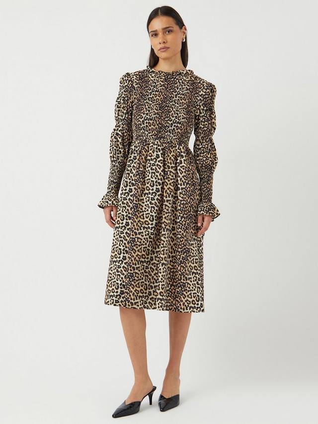 Платье-халат chemma с леопардовым принтом YAS, цвет Leo
Платье-халат chemma с леопардовым принтом YAS, цвет Leo