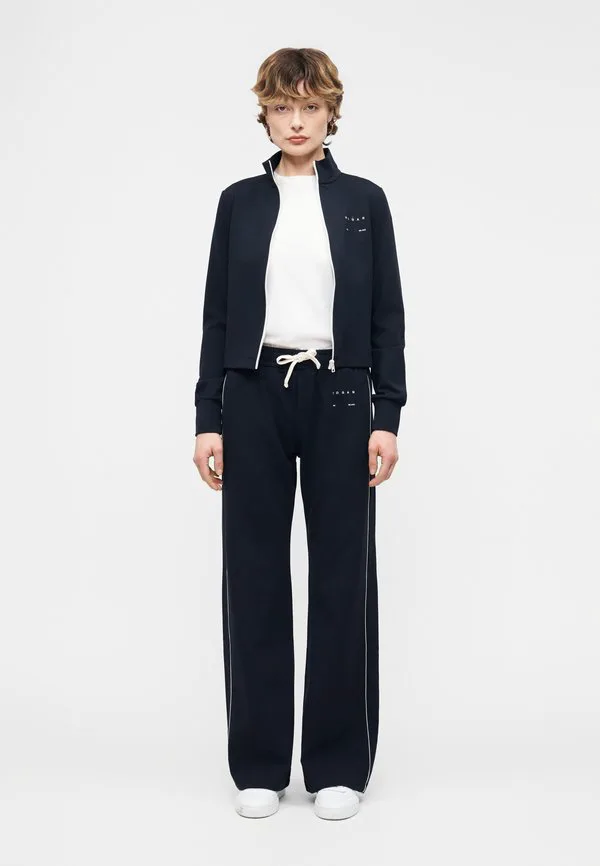 Толстовка на молнии Hogan, Blue, Синий, Толстовка на молнии Hogan, Blue
Толстовка на молнии Hogan, Blue, Синий, Толстовка на молнии Hogan, Blue