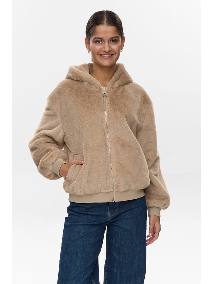 NÜMPH Куртка-«мишка» "Numouris" светло-коричневого цвета
NÜMPH Куртка-«мишка» "Numouris" светло-коричневого цвета