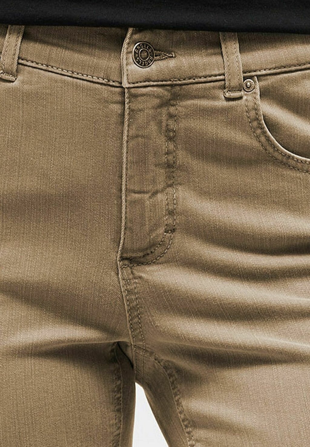 Джинсы облегающего кроя POCKET Angels, светло-коричневый
Джинсы облегающего кроя POCKET Angels, светло-коричневый