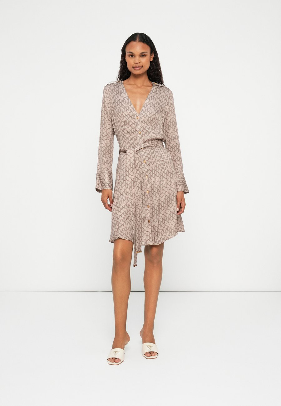 Платье MARCIANO BY GUESS BRITNEY SHORT DRESS, Beige
Платье MARCIANO BY GUESS BRITNEY SHORT DRESS, Beige