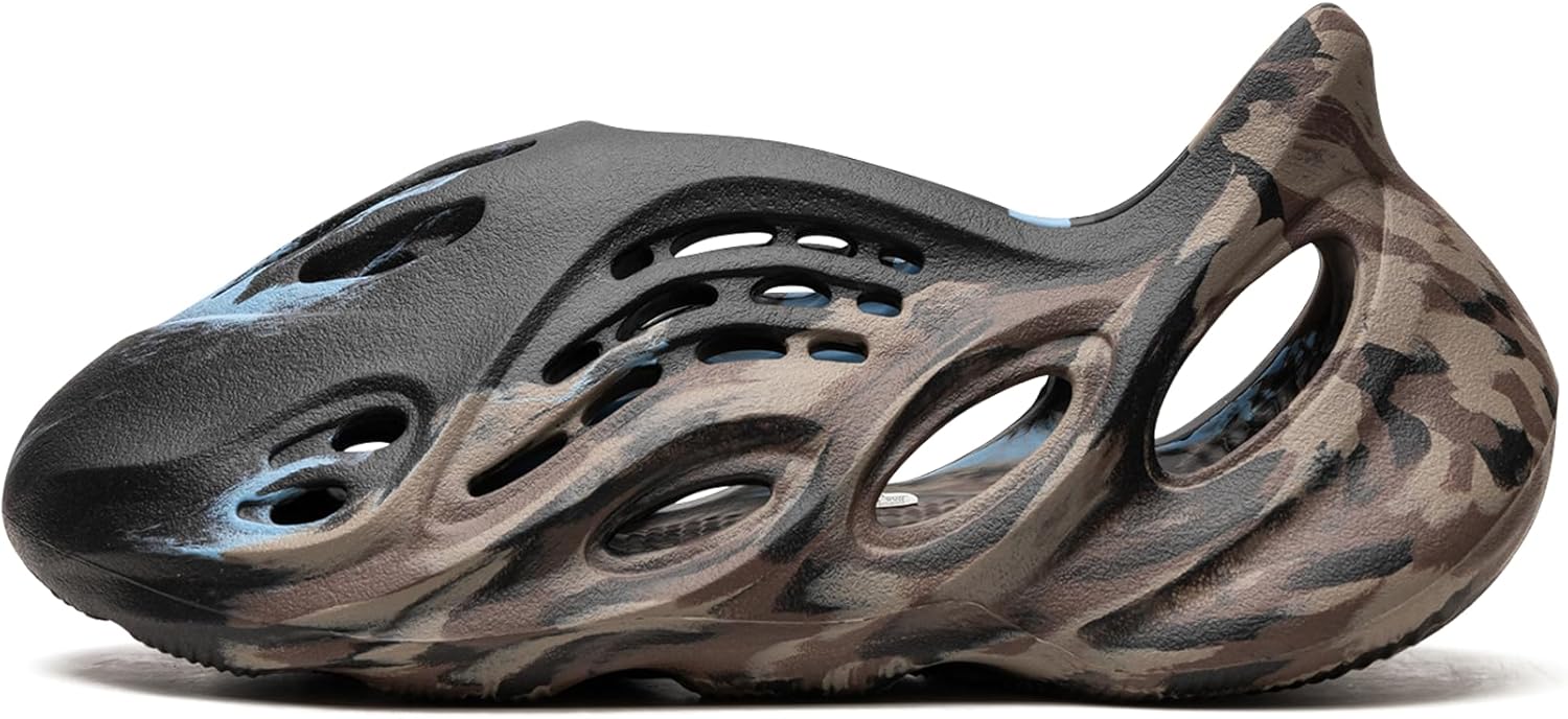 Мужские слипоны-сандалии adidas Yeezy Foam RNR, черный/коричневый
Мужские слипоны-сандалии adidas Yeezy Foam RNR, черный/коричневый