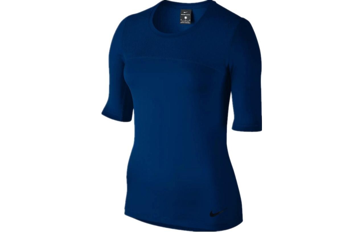 Футболка женская темно-синяя Nike
Футболка женская темно-синяя Nike
