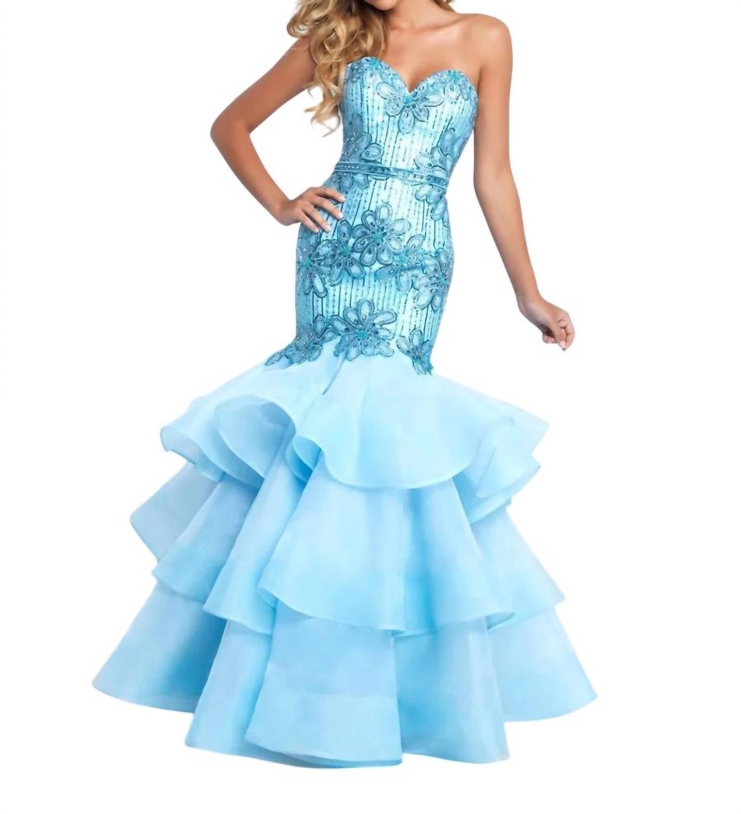 Пышное пудрово-голубое/чайное свадебное платье-русалка без бретелек с рюшами Blush Prom
Пышное пудрово-голубое/чайное свадебное платье-русалка без бретелек с рюшами Blush Prom