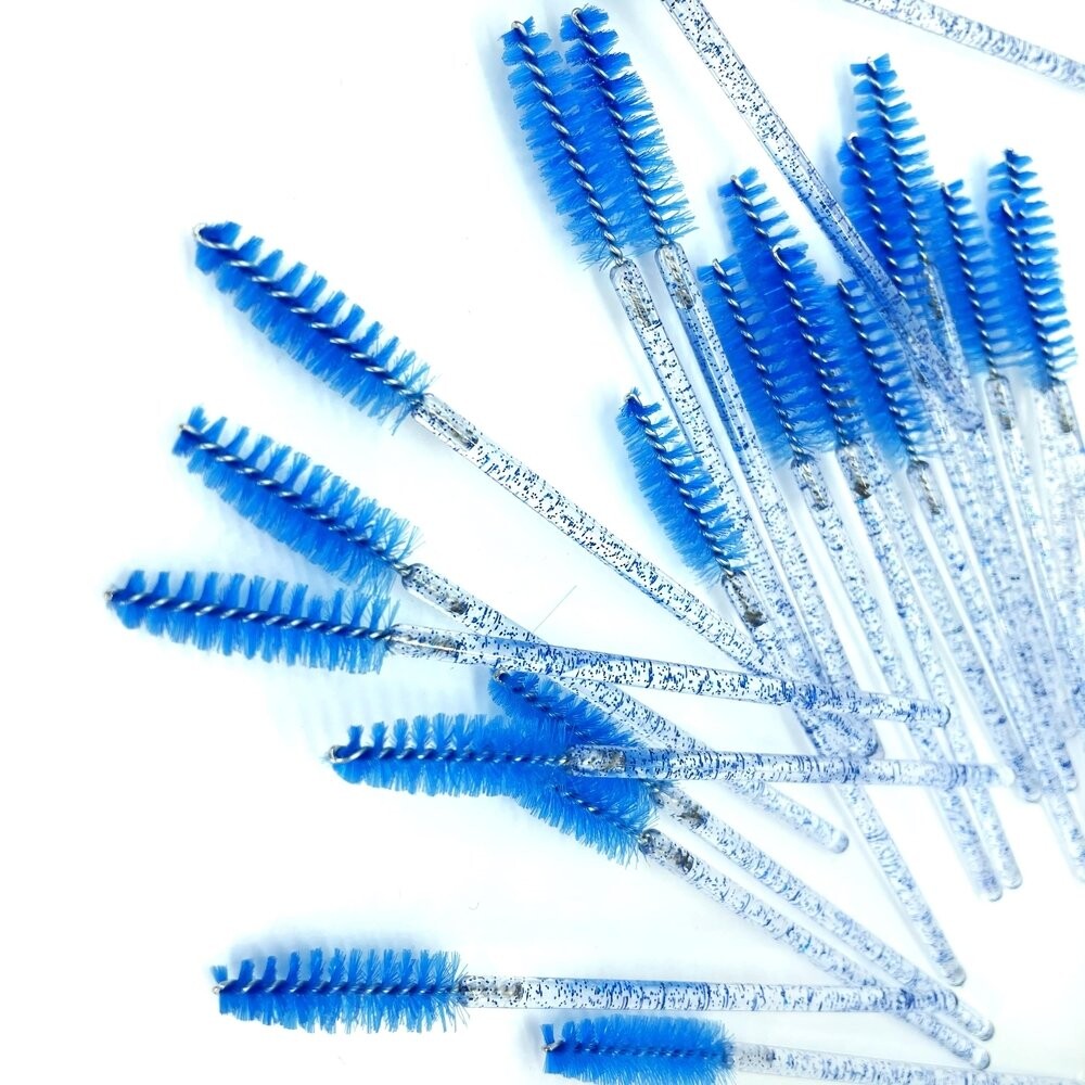 ForMe, Щеточка для ресниц нейлоновая, блестящая синяя (упаковка 50 шт.)
ForMe, Щеточка для ресниц нейлоновая, блестящая синяя (упаковка 50 шт.)