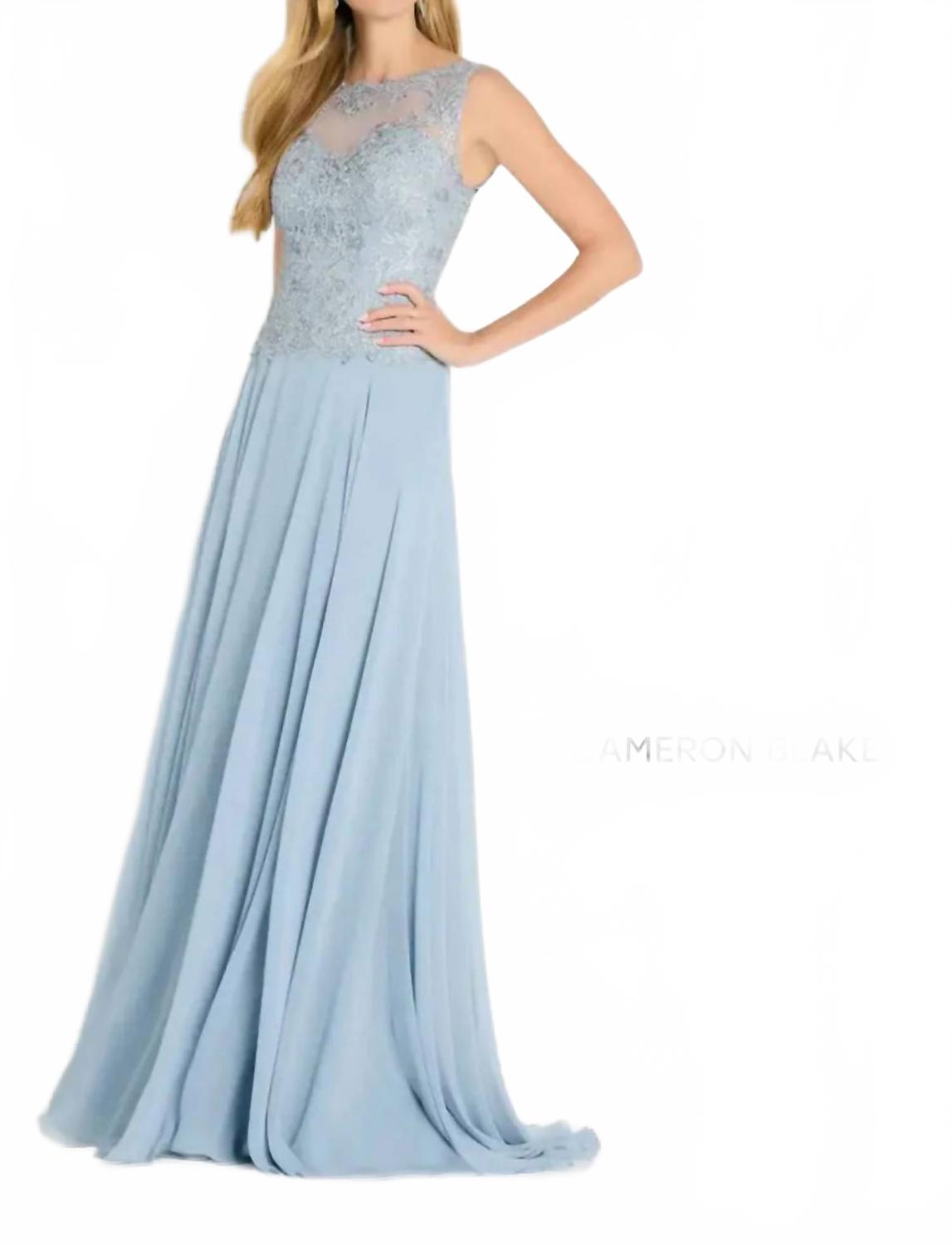 Вечернее платье с вышитым корсажем в оттенке Blue Haze Cameron Blake
Вечернее платье с вышитым корсажем в оттенке Blue Haze Cameron Blake