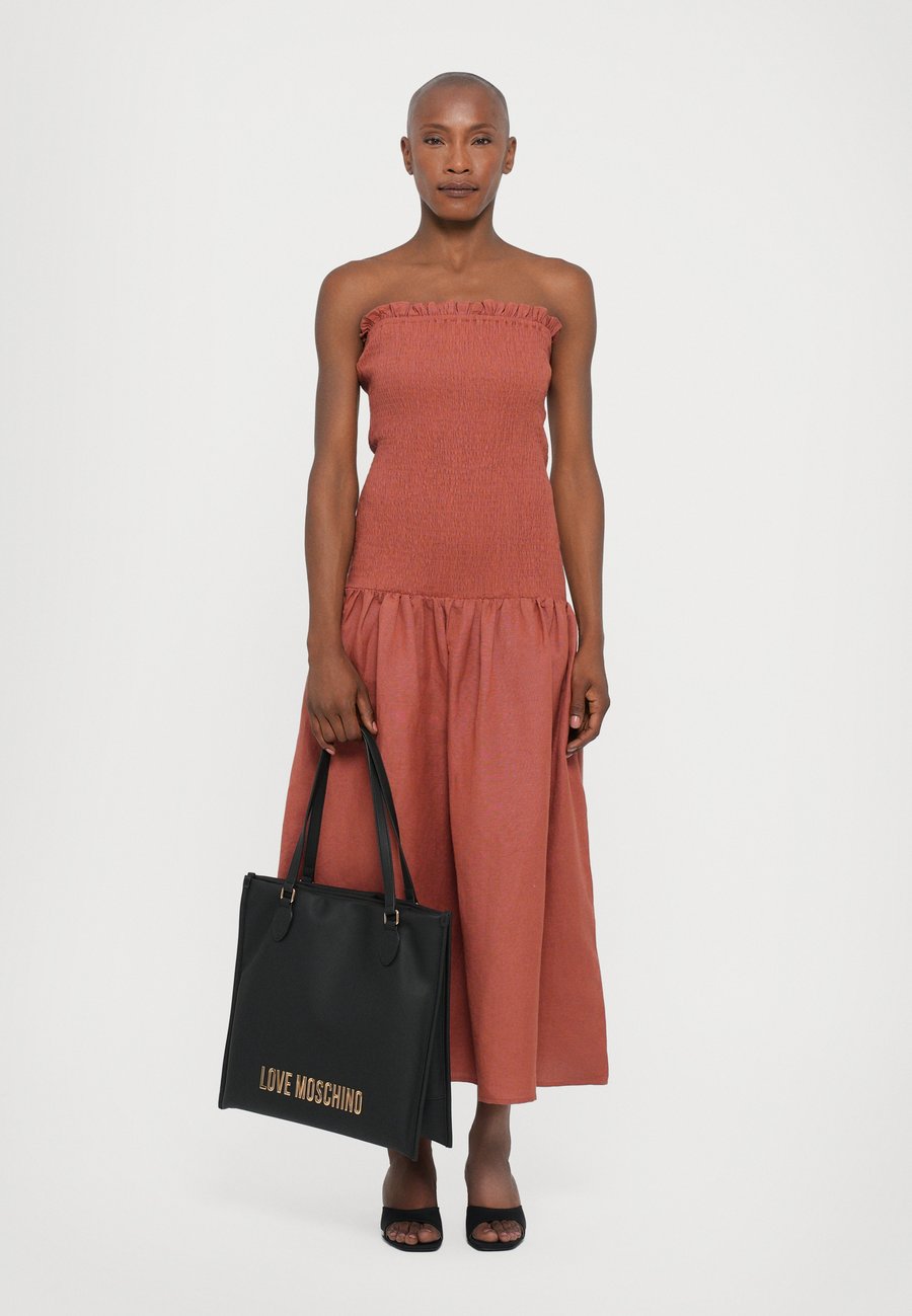 Сумка-шоппер Love Moschino BOLD LOVE, Black
Сумка-шоппер Love Moschino BOLD LOVE, Black