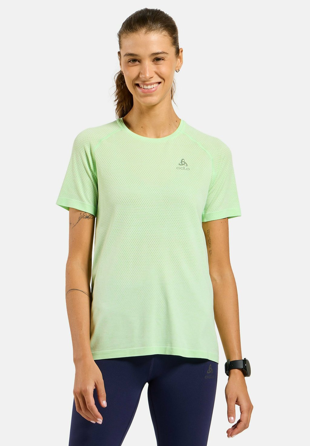 Спортивная футболка ESSENTIAL SEAMLESS ODLO, оранжевый
Спортивная футболка ESSENTIAL SEAMLESS ODLO, оранжевый