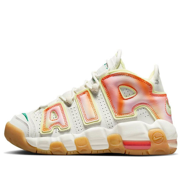 Кроссовки более динамичные Nike, бежевый
Кроссовки более динамичные Nike, бежевый