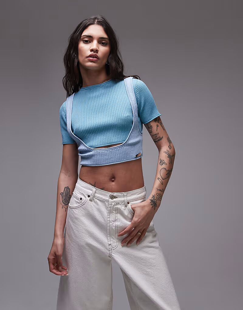 Топ House of Sunny Olympus из многослойного ребристого материала небесно-голубого цвета
Топ House of Sunny Olympus из многослойного ребристого материала небесно-голубого цвета