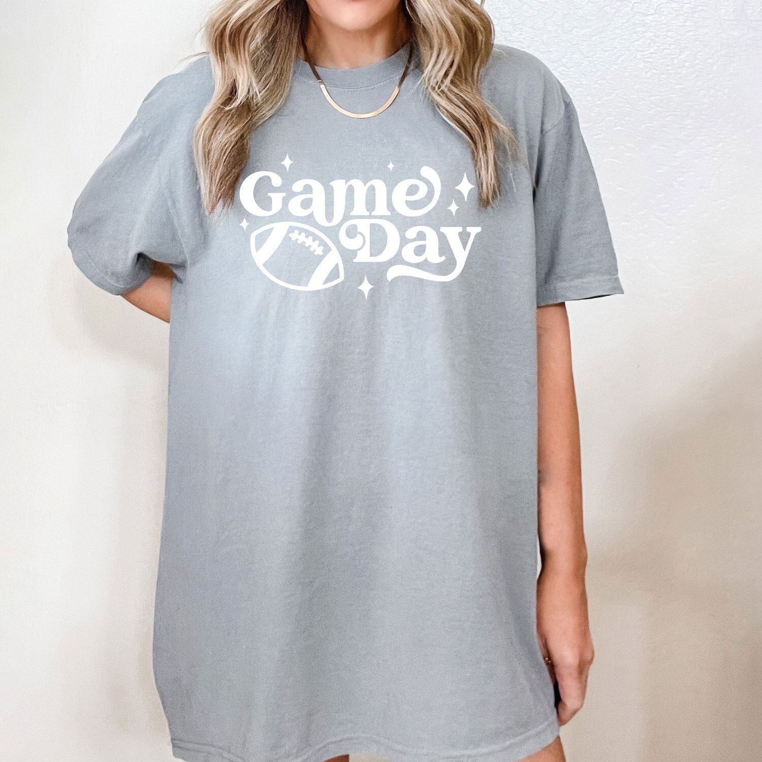 Футболки Game Day Stars, окрашенные в готовую одежду Simply Sage Market
Футболки Game Day Stars, окрашенные в готовую одежду Simply Sage Market