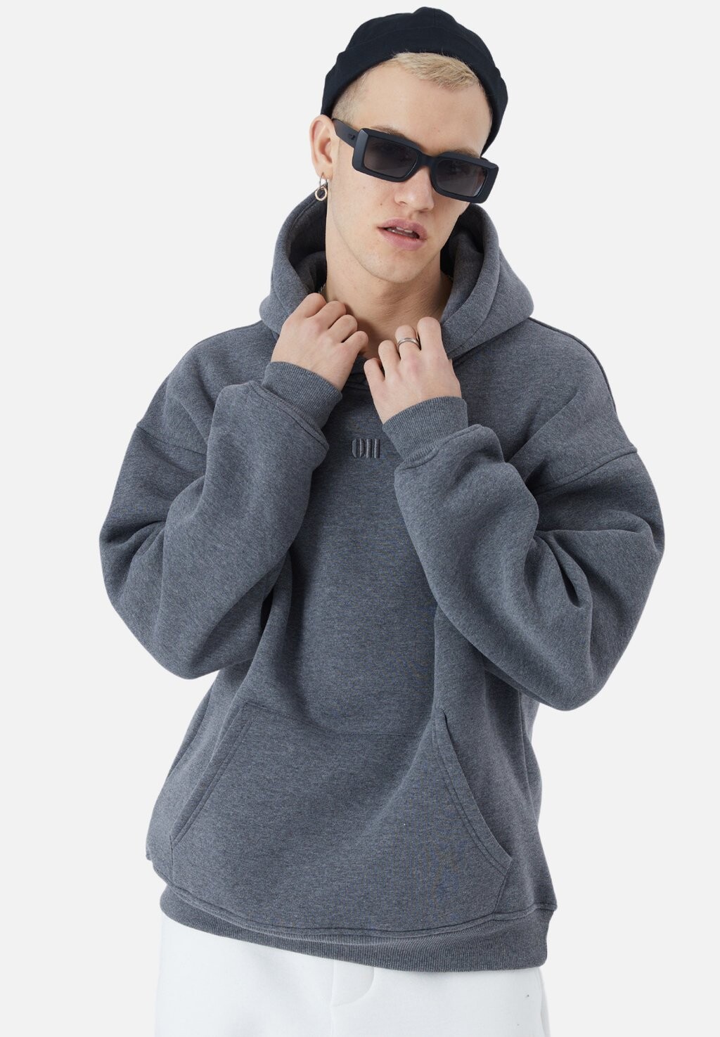 Толстовка с капюшоном OH-NAKISLI Megaman, антрацит
Толстовка с капюшоном OH-NAKISLI Megaman, антрацит