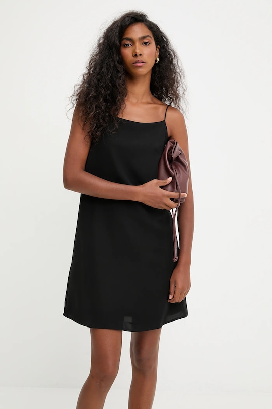 Платье Answear.Lab, черный
Платье Answear.Lab, черный