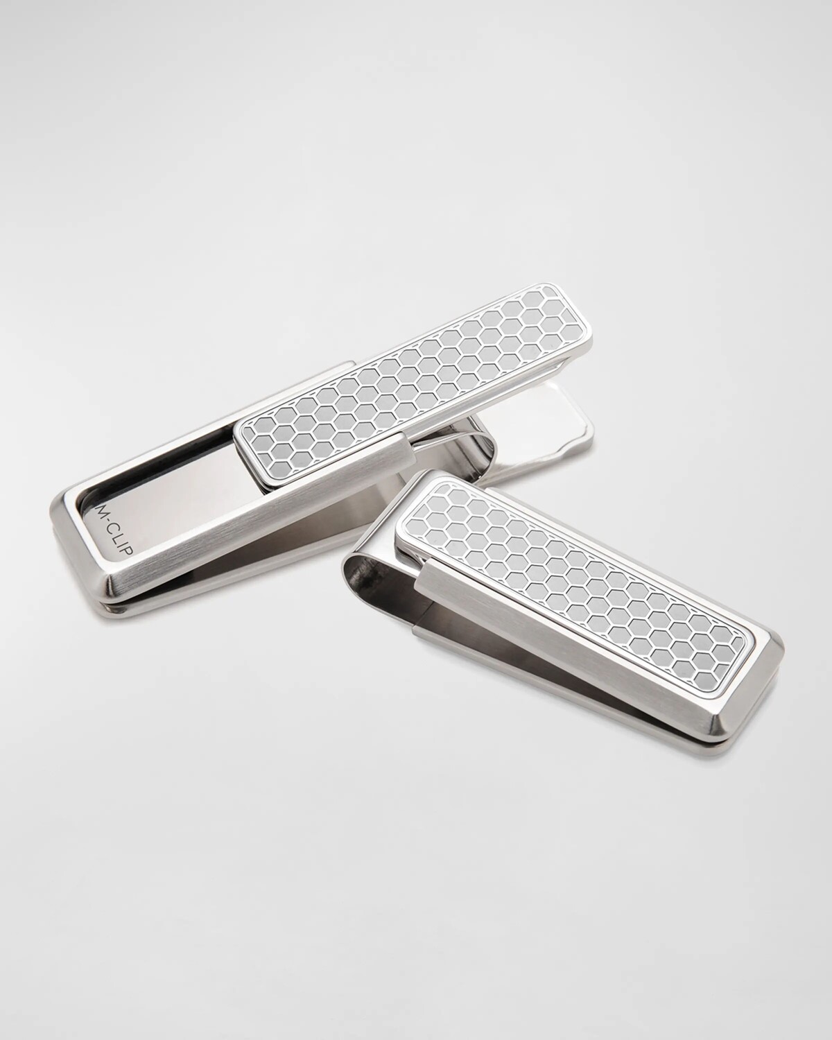 Зажим для денег из нержавеющей стали с сотовой гравировкой M Clip
Зажим для денег из нержавеющей стали с сотовой гравировкой M Clip