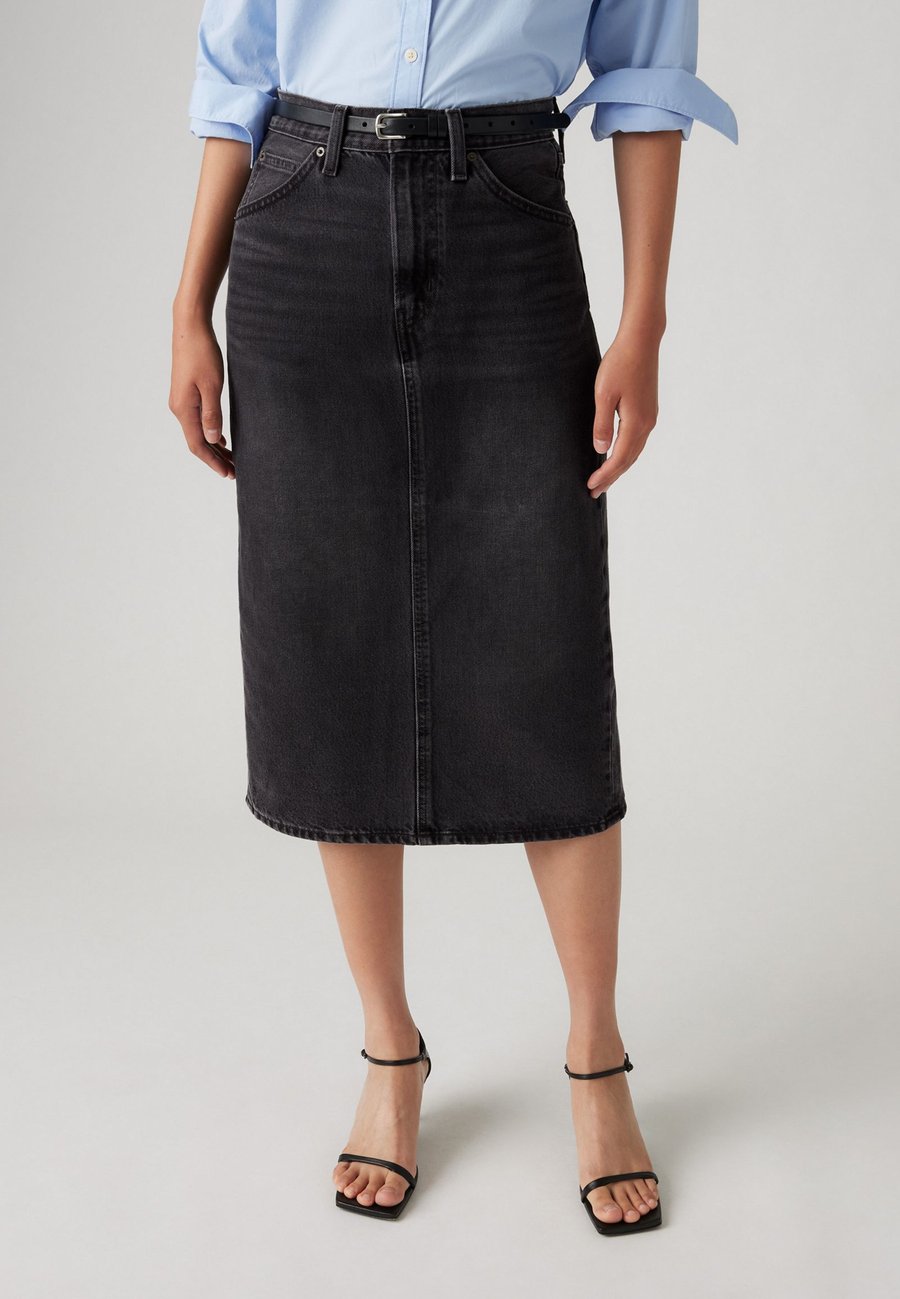 Юбка Levi's HR BACK SLIT SKIRT, Wandering Spirit Clean/Black Denim
Юбка Levi's HR BACK SLIT SKIRT, Wandering Spirit Clean/Black Denim