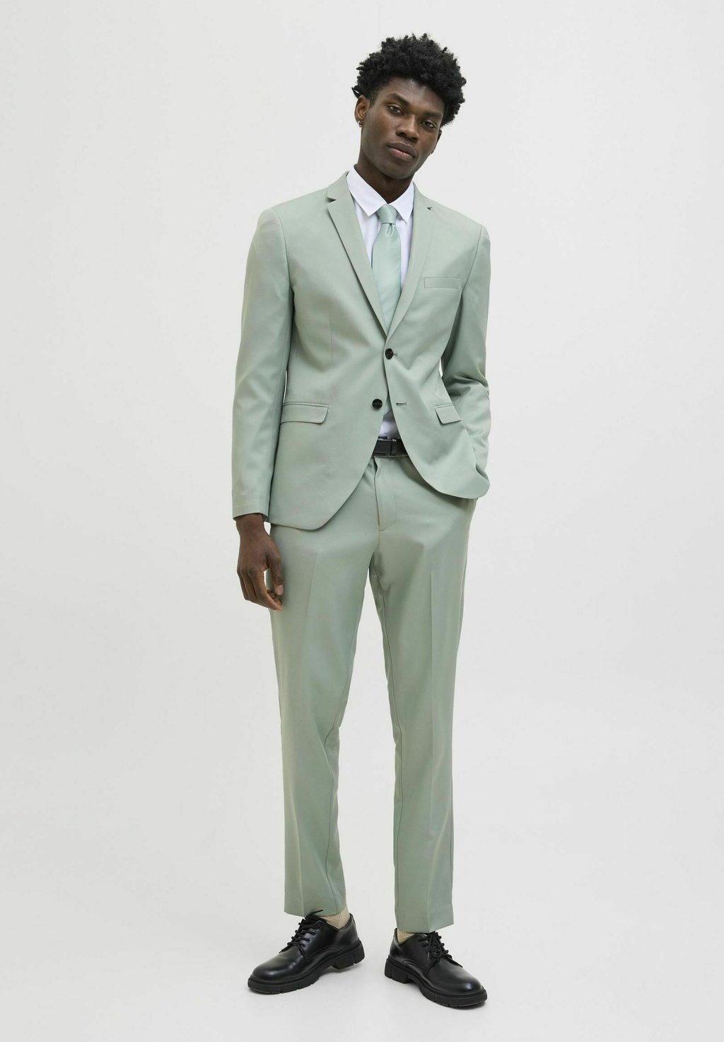 Костюм RCOSTA Jack & Jones PREMIUM, светло-зеленый
Костюм RCOSTA Jack & Jones PREMIUM, светло-зеленый