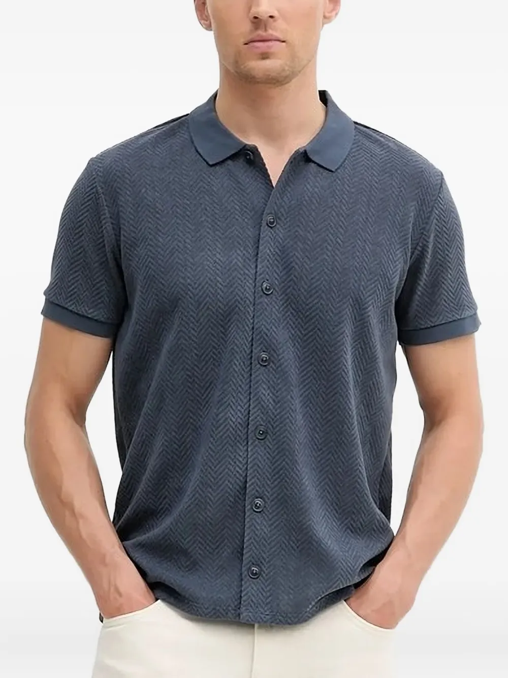 Рубашка с воротником-поло и рисунком в елочку GUESS USA, синий
Рубашка с воротником-поло и рисунком в елочку GUESS USA, синий