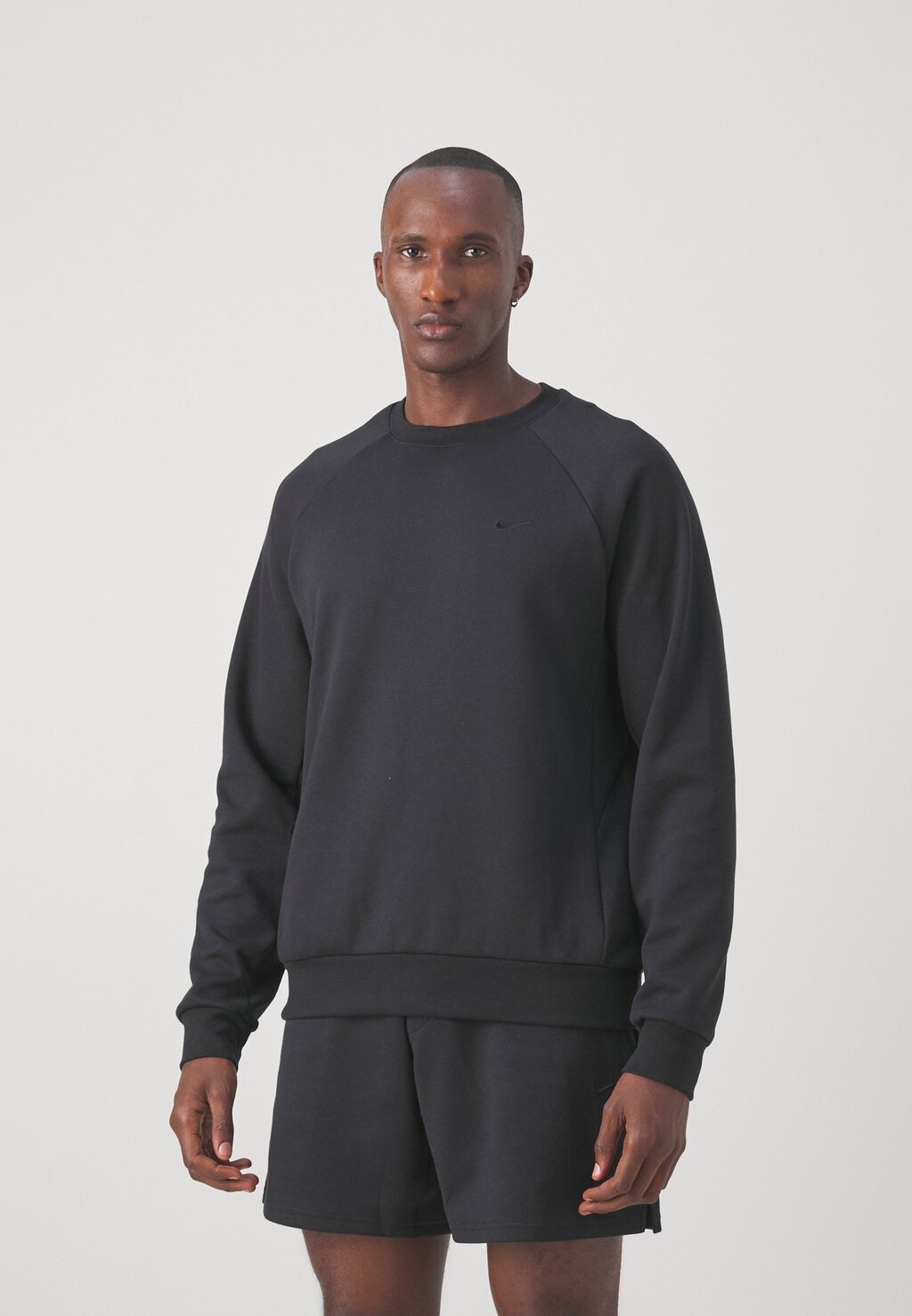 Толстовка PRIMARY CREW Nike, черный
Толстовка PRIMARY CREW Nike, черный