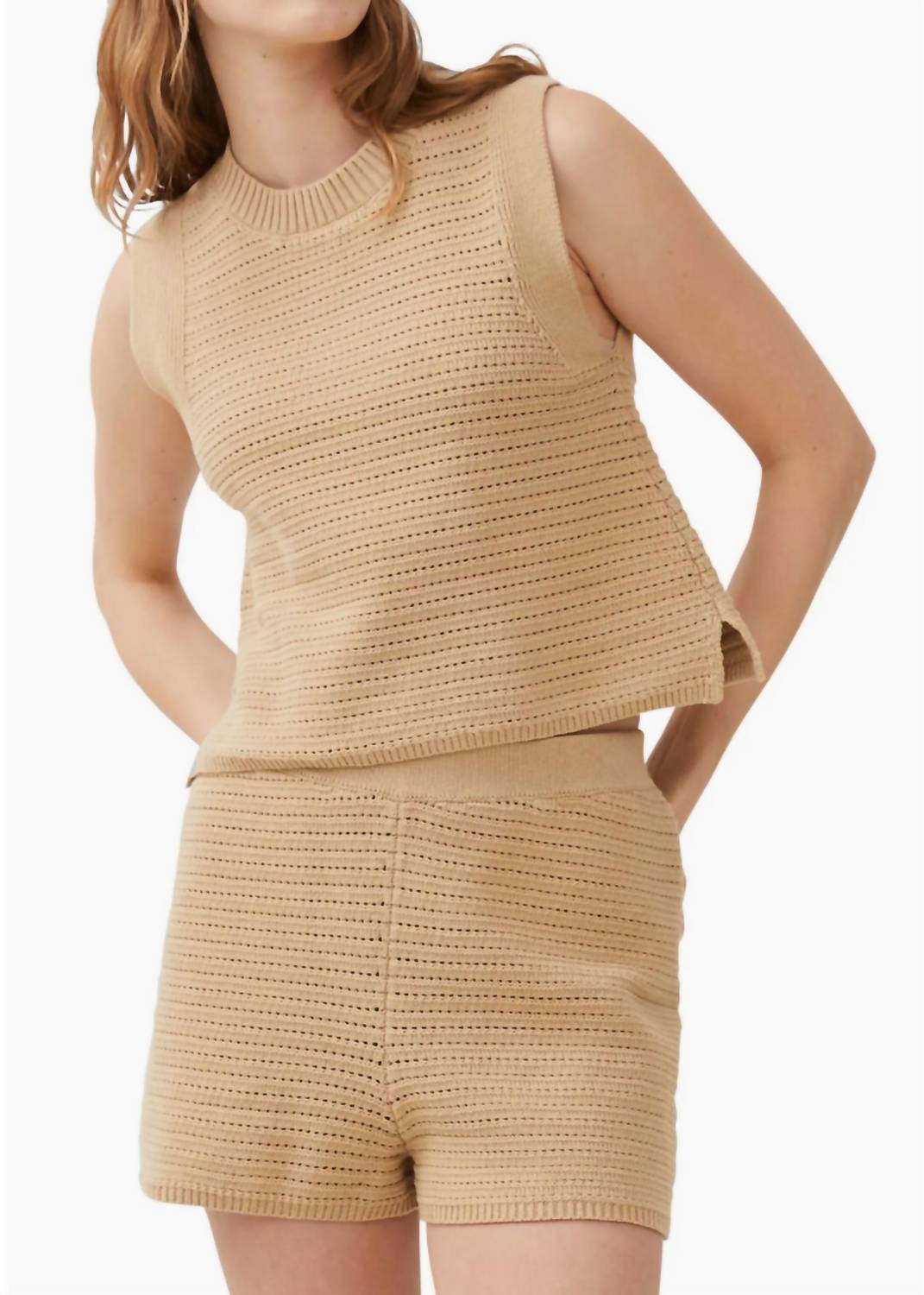 Lumi Mozart вязаный жилет в цвете бискотти French Connection, Biscotti
Lumi Mozart вязаный жилет в цвете бискотти French Connection, Biscotti