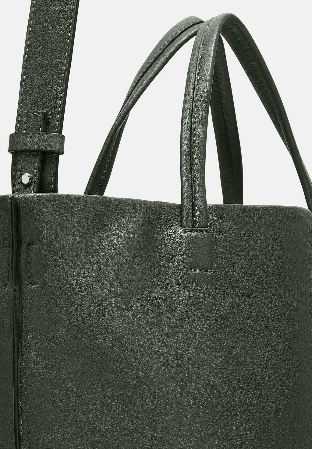 Сумка для покупок HERA Liebeskind Berlin, оливковый
Сумка для покупок HERA Liebeskind Berlin, оливковый