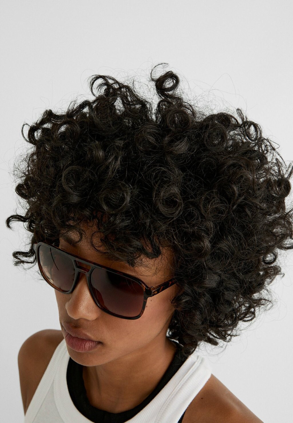 Солнцезащитные очки Stradivarius, коричневый
Солнцезащитные очки Stradivarius, коричневый