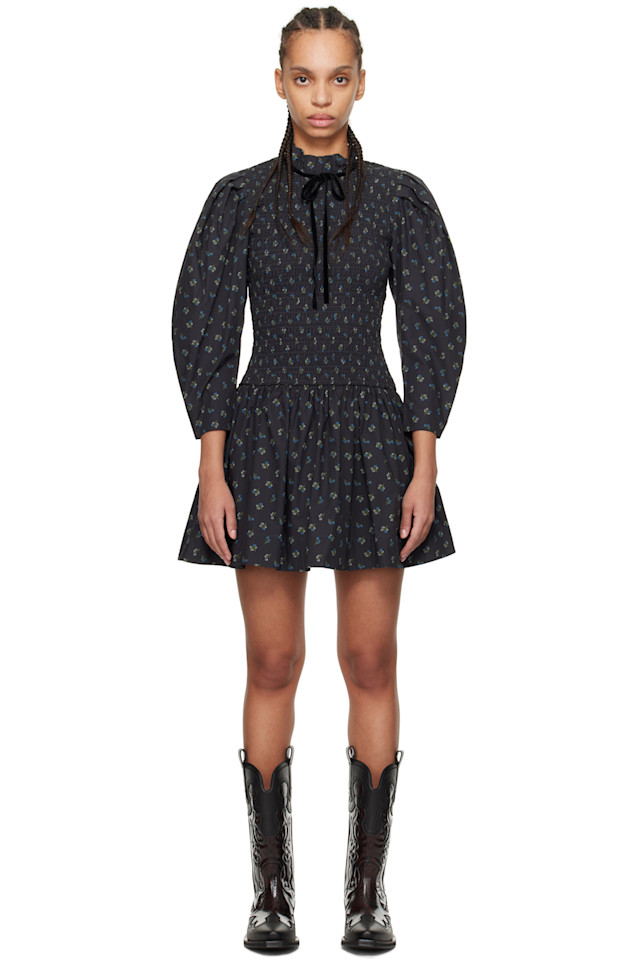 Принтованное платье-миди в стиле смок Ganni, цвет phantom
Принтованное платье-миди в стиле смок Ganni, цвет phantom