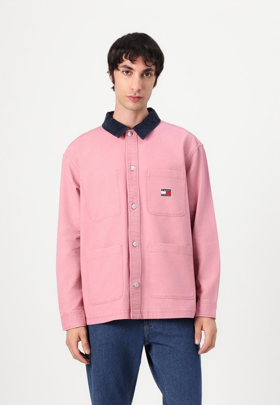 Куртка Tommy Jeans OVERSHIRT, Tahiti Berry/Pink
Куртка Tommy Jeans OVERSHIRT, Tahiti Berry/Pink