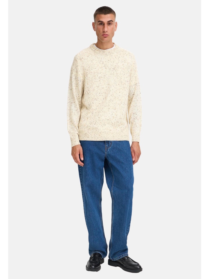 Свитер Симча белого цвета !SOLID
Свитер Симча белого цвета !SOLID