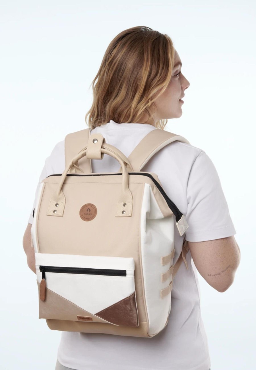 Рюкзак Cabaia ADVENTURER MEDIUM, Beige
Рюкзак Cabaia ADVENTURER MEDIUM, Beige