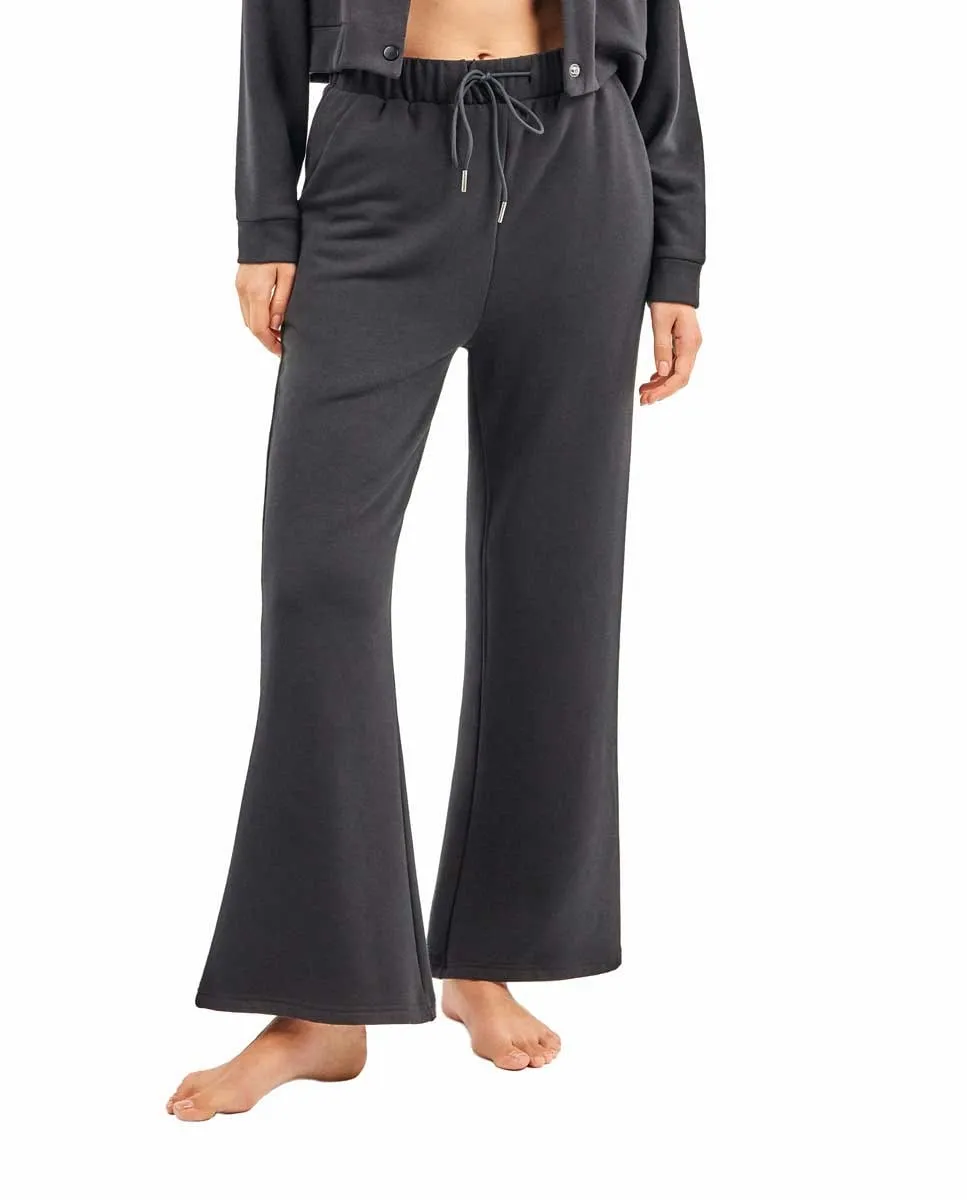 Женские прямые велюровые брюки Gisela, черный
Женские прямые велюровые брюки Gisela, черный