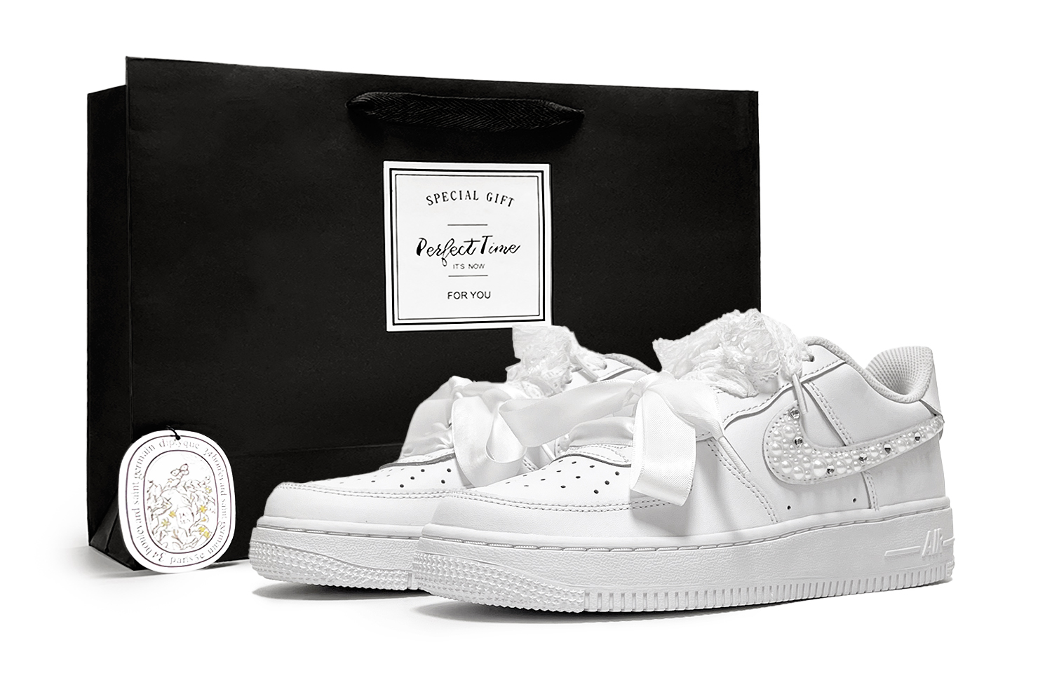 Nike Кроссовки для скейтбординга Air Force 1 Cloud Ballet Shopping Bag, противоскользящие, износостойкие, низкие, для подростков, белые
Nike Кроссовки для скейтбординга Air Force 1 Cloud Ballet Shopping Bag, противоскользящие, износостойкие, низкие, для подростков, белые