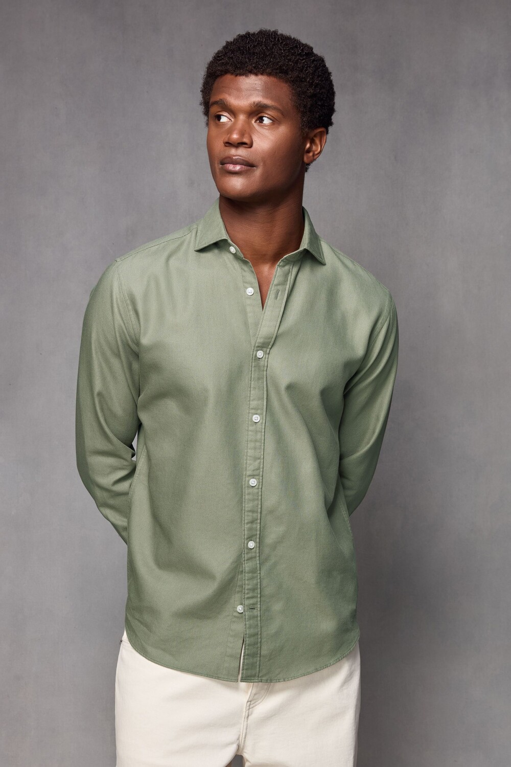 Рубашка классического кроя из 100% хлопка с одинарной манжетой и вырезным воротником Next, зеленый
Рубашка классического кроя из 100% хлопка с одинарной манжетой и вырезным воротником Next, зеленый