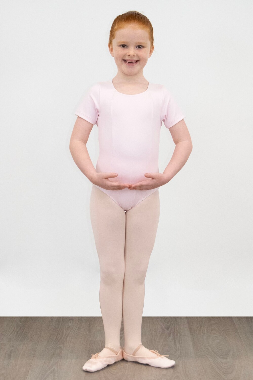 Балетный купальник Saute с короткими рукавами Danskin, розовый
Балетный купальник Saute с короткими рукавами Danskin, розовый