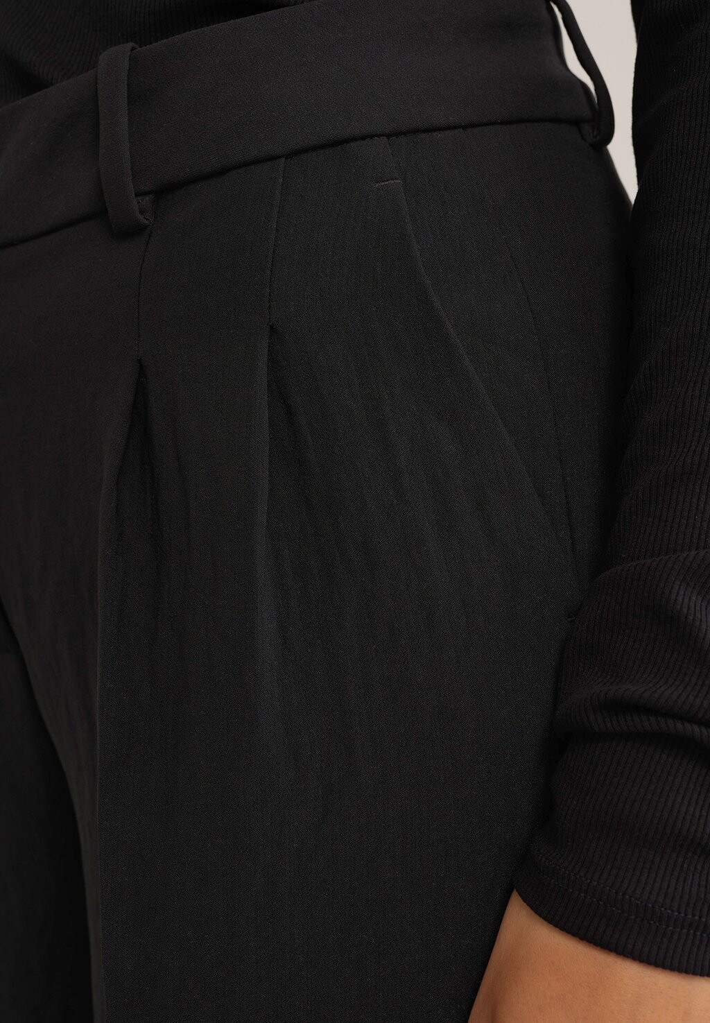 Брюки WE STUDIO WE Fashion, черный
Брюки WE STUDIO WE Fashion, черный