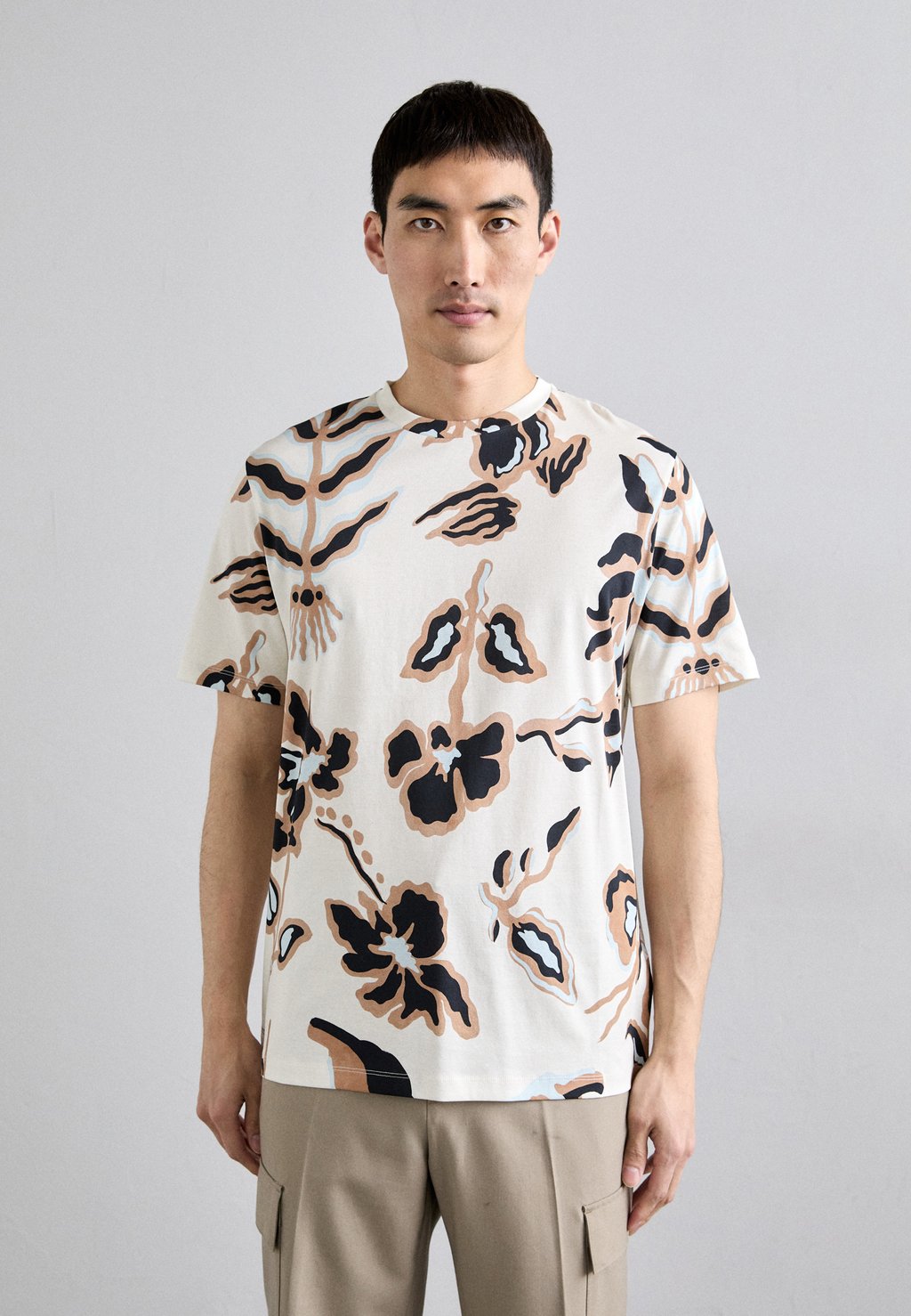 Футболка с принтом BOHEMIA Paul Smith, белый
Футболка с принтом BOHEMIA Paul Smith, белый