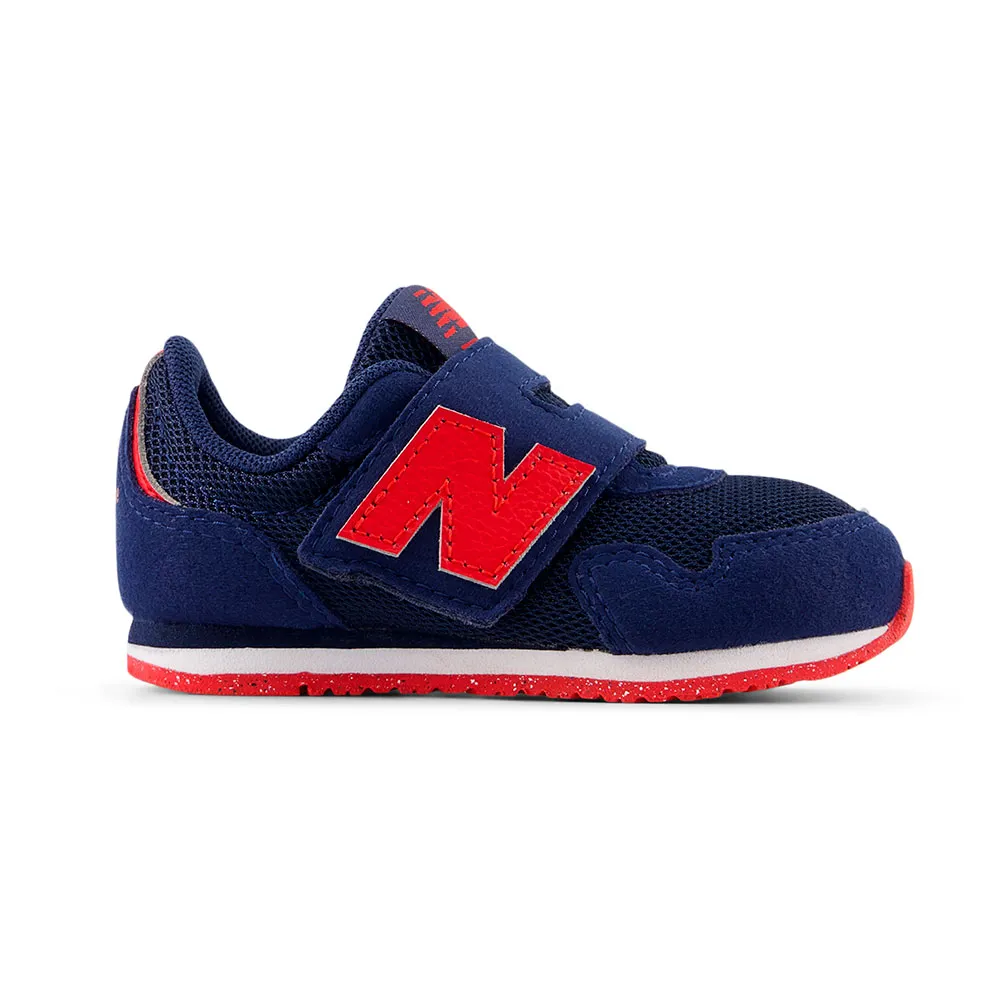 Кроссовки New Balance 323 на липучке, синий
Кроссовки New Balance 323 на липучке, синий