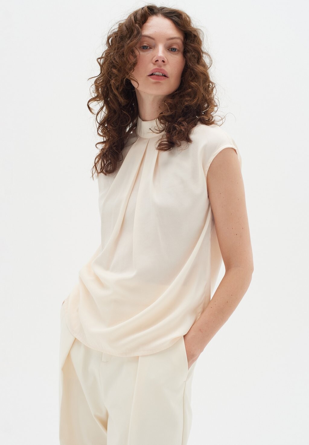 Блузка InWear NIXIEIW, цвет whisper white
Блузка InWear NIXIEIW, цвет whisper white