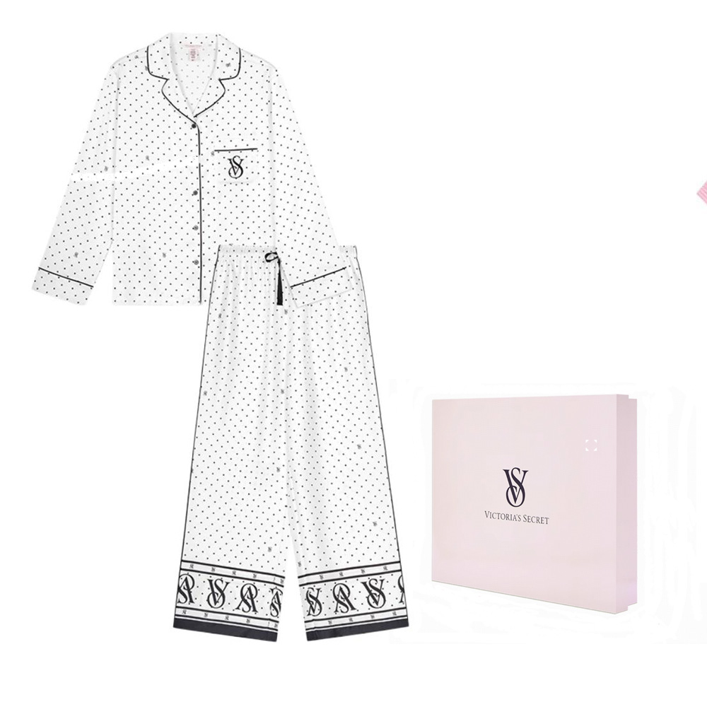 Victoria's Secret Пижамный комплект легкий блестящий атласный женский белый в горошек
Victoria's Secret Пижамный комплект легкий блестящий атласный женский белый в горошек