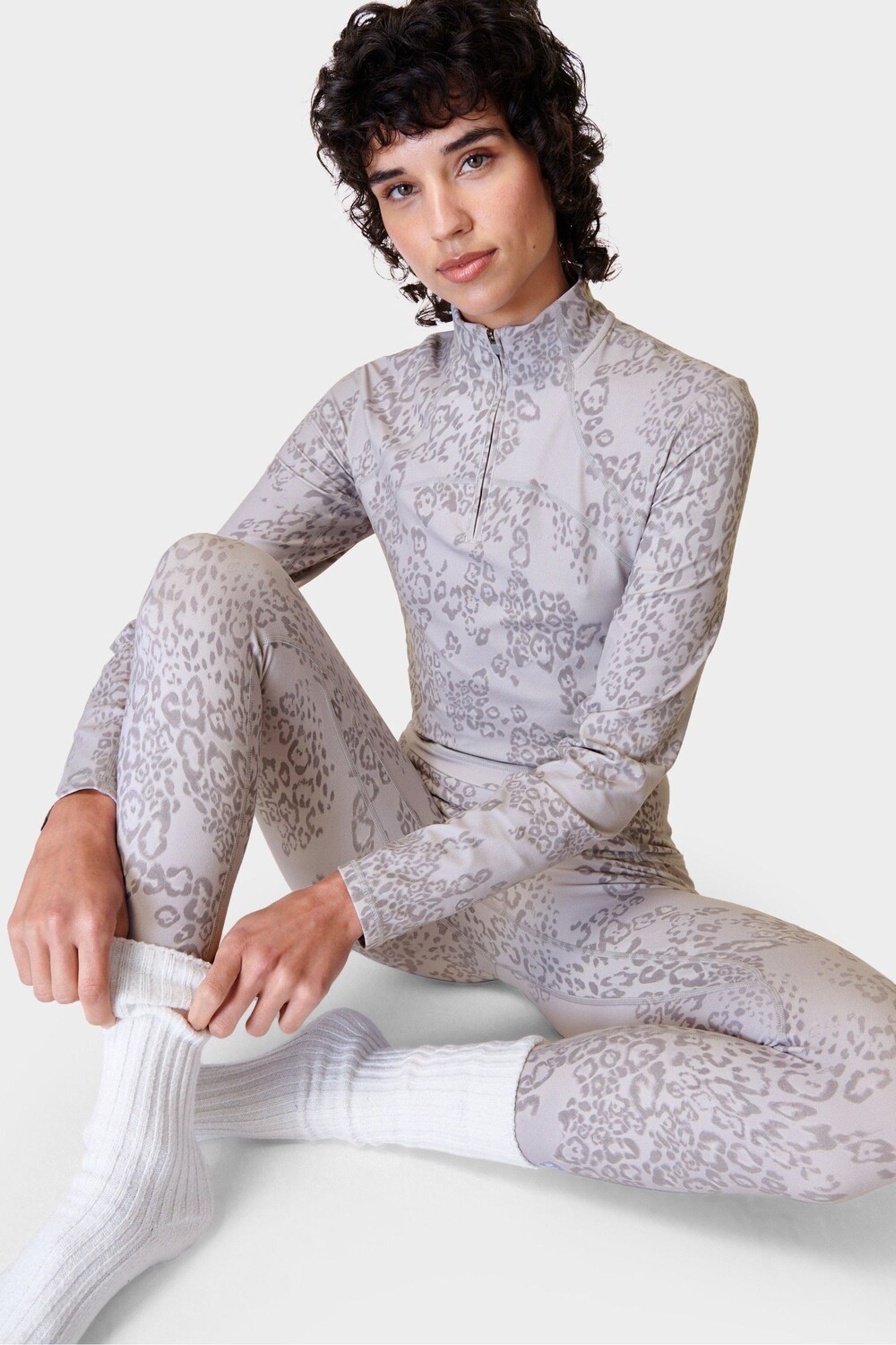 Очень мягкий свитшот на короткой молнии Sweaty Betty, серый
Очень мягкий свитшот на короткой молнии Sweaty Betty, серый