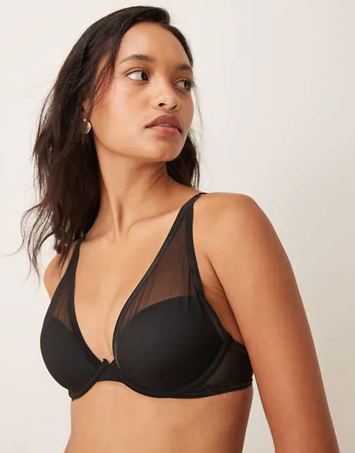 Черный сетчатый бюстгальтер с глубоким вырезом Calvin Klein Shapewear
Черный сетчатый бюстгальтер с глубоким вырезом Calvin Klein Shapewear