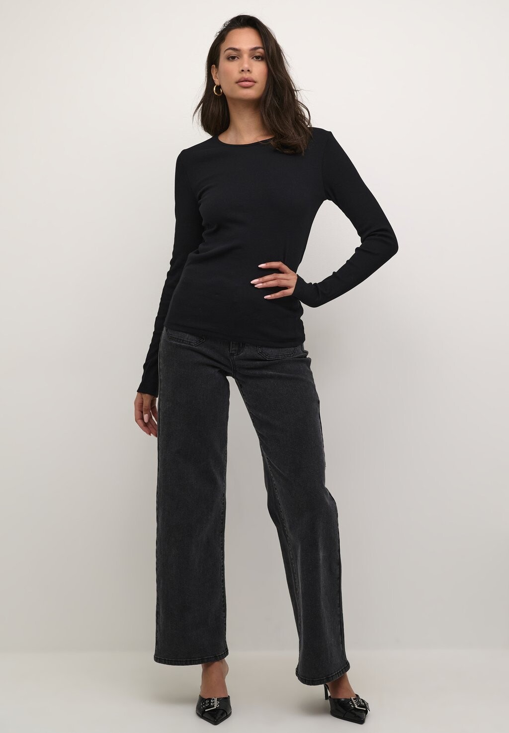 Топ с длинными рукавами CARNA Kaffe, черный
Топ с длинными рукавами CARNA Kaffe, черный