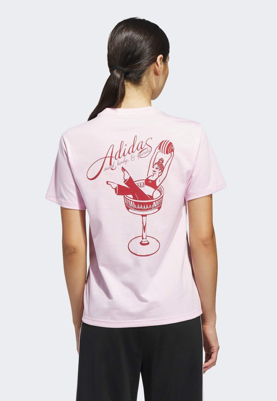 Футболка Adidas Sportswear MIND BODY SPIRIT GRAPHIC, Clear Pink/Pink, Розовый, Футболка Adidas Sportswear MIND BODY SPIRIT GRAPHIC, Clear Pink/Pink
Футболка Adidas Sportswear MIND BODY SPIRIT GRAPHIC, Clear Pink/Pink, Розовый, Футболка Adidas Sportswear MIND BODY SPIRIT GRAPHIC, Clear Pink/Pink